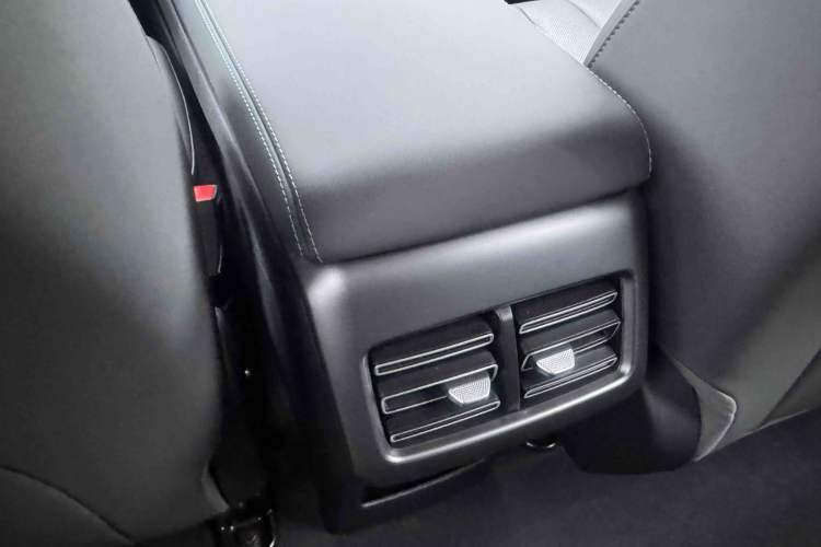 Used BYD Song Pro New Energy 2025 Second-Generation Intelligent Driving Version DM-i 115KM Excellence Edition Interior 4