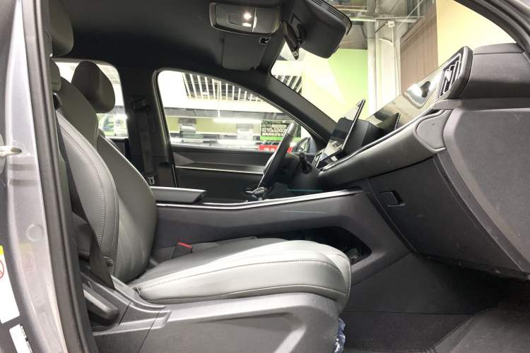 Used BYD Song Pro New Energy 2025 2nd Generation Intelligent Driving Version DM-i 75KM Leading Edition Interior 4