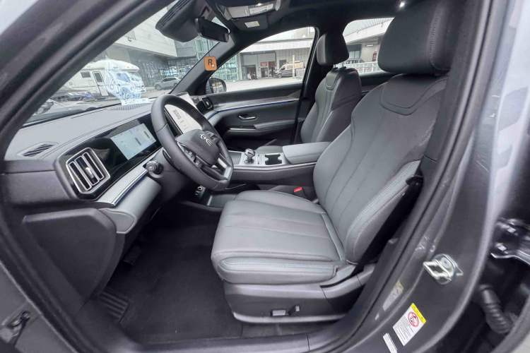 Used BYD Song Pro New Energy 2025 Second-Generation Intelligent Driving Version DM-i 115KM Excellence Edition Interior 9