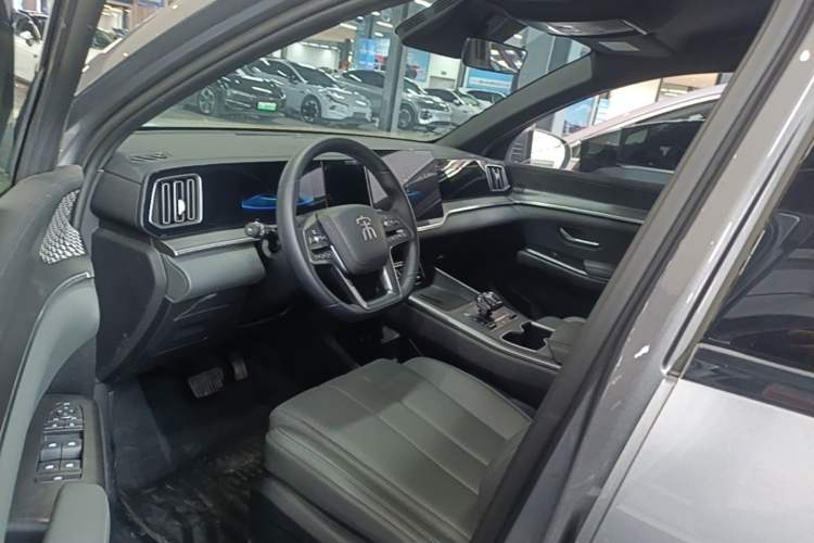 Used BYD Song Pro New Energy 2025 2nd Generation Intelligent Driving Version DM-i 75KM Leading Edition Left Front Seat