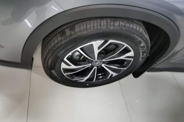 Used BYD Song Pro New Energy 2025 2nd Generation Intelligent Driving Version DM-i 75KM Leading Edition Left Front Wheel Hub