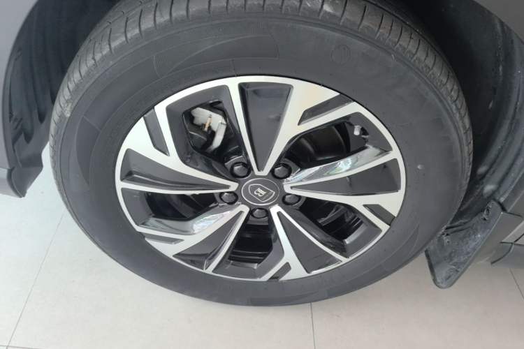 Used BYD Song Pro New Energy 2025 Second-Generation DM-i 115KM Overachiever Trim Left Front Wheel Hub