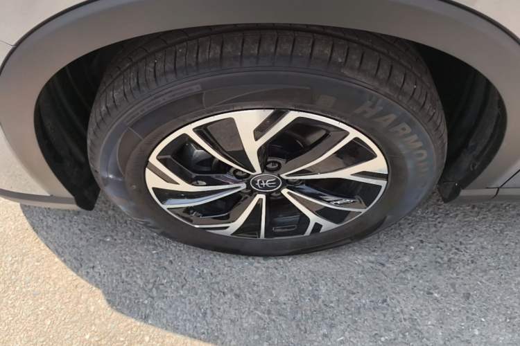 Used BYD Song Pro New Energy 2025 2nd Generation Intelligent Driving Version DM-i 75KM Leading Edition Left Front Wheel Hub