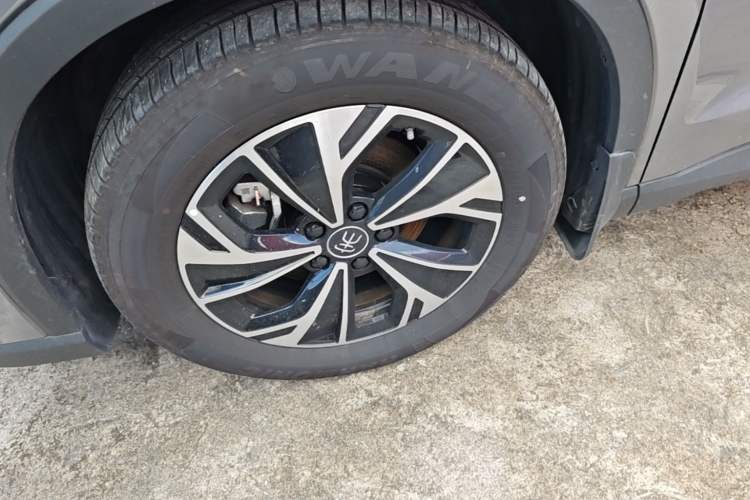 Used BYD Song Pro New Energy 2025 2nd Generation Intelligent Driving Version DM-i 75KM Leading Edition Left Front Wheel Hub