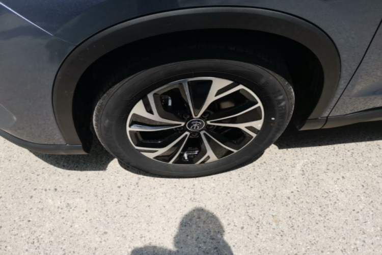 Used BYD Song Pro New Energy 2025 Second-Generation DM-i 115KM Overachiever Trim Left Front Wheel Hub