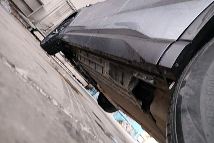 Used BYD Song Pro New Energy 2025 2nd Generation Intelligent Driving Version DM-i 75KM Leading Edition Left Side Sill