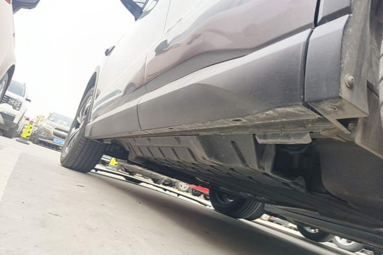 Used BYD Song Pro New Energy 2025 2nd Generation Intelligent Driving Version DM-i 75KM Leading Edition Left Side Sill