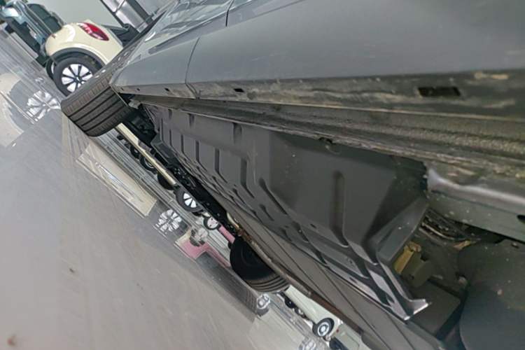 Used BYD Song Pro New Energy 2025 2nd Generation Intelligent Driving Version DM-i 75KM Leading Edition Left Side Sill