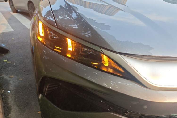 Used BYD Song Pro New Energy 2025 2nd Generation Intelligent Driving Version DM-i 75KM Overachiever Trim Right Front Headlight