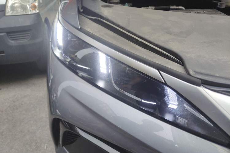 Used BYD Song Pro New Energy 2025 2nd Generation Intelligent Driving Version DM-i 75KM Leading Edition Right Front Headlight
