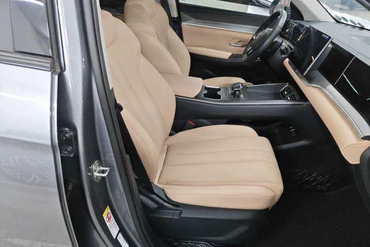 Used BYD Song Pro New Energy 2025 Second-Generation DM-i 75KM Leading Edition Right Front Seat