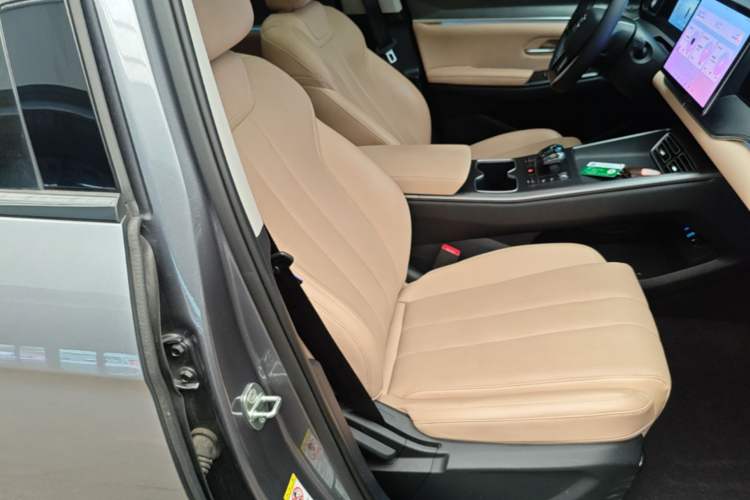 Used BYD Song Pro New Energy 2025 Second-Generation DM-i 115KM Overachiever Trim Right Front Seat