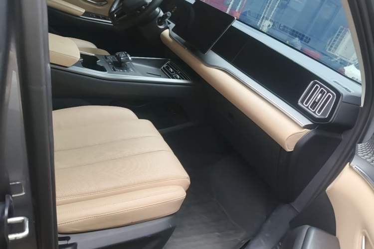 Used BYD Song Pro New Energy 2025 Second-Generation DM-i 75KM Leading Edition Right Front Seat