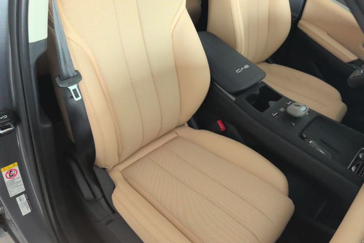 Used BYD Song Pro New Energy 2025 Second-Generation DM-i 115KM Overachiever Trim Right Front Seat