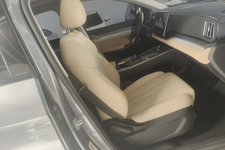 Used BYD Song Pro New Energy 2025 Second-Generation DM-i 115KM Overachiever Trim Right Front Seat
