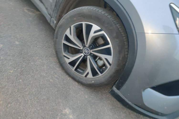 Used BYD Song Pro New Energy 2025 Second-Generation DM-i 115KM Overachiever Trim Right Front Wheel Hub