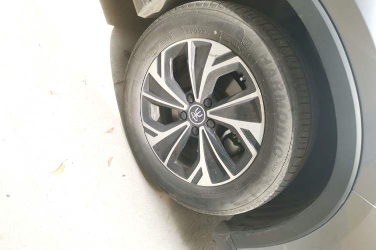 Used BYD Song Pro New Energy 2025 Second-Generation DM-i 115KM Overachiever Trim Right Front Wheel Hub