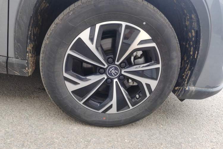 Used BYD Song Pro New Energy 2025 Second-Generation DM-i 75KM Leading Edition Right Front Wheel Hub