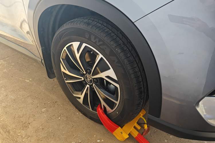 Used BYD Song Pro New Energy 2025 Second-Generation DM-i 115KM Overachiever Trim Right Front Wheel Hub