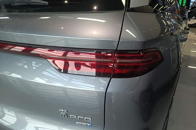 Used BYD Song Pro New Energy 2025 2nd Generation Intelligent Driving Version DM-i 75KM Leading Edition Right Rear Taillight
