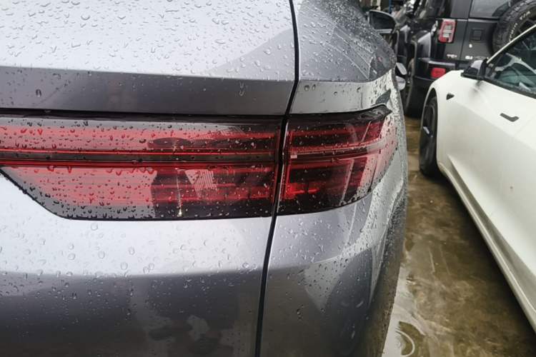 Used BYD Song Pro New Energy 2025 Second-Generation DM-i 75KM Leading Edition Right Rear Taillight