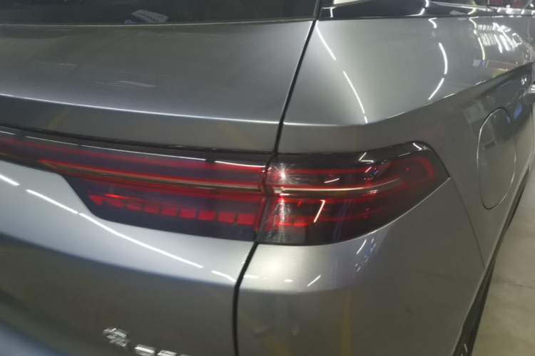 Used BYD Song Pro New Energy 2025 2nd Generation Intelligent Driving Version DM-i 75KM Leading Edition Right Rear Taillight