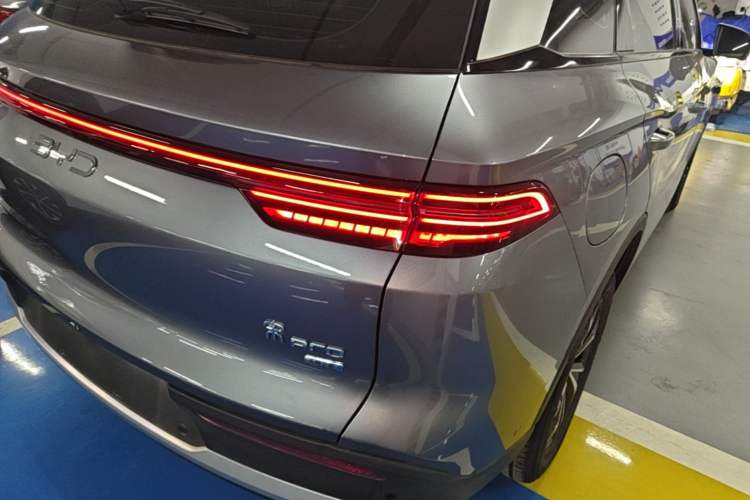 Used BYD Song Pro New Energy 2025 2nd Generation Intelligent Driving Version DM-i 75KM Leading Edition Right Rear Taillight