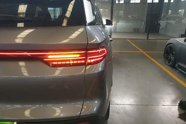 Used BYD Song Pro New Energy 2025 Second-Generation DM-i 75KM Overachiever Trim Right Rear Taillight