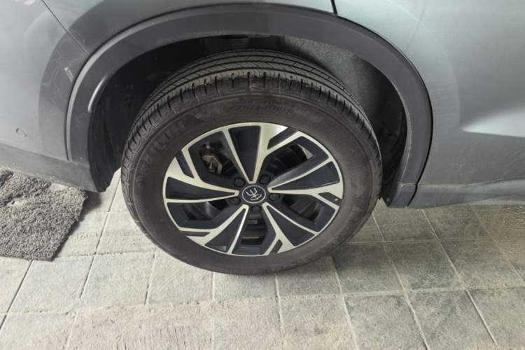 Used BYD Song Pro New Energy 2025 Second-Generation Intelligent Driving Version DM-i 115KM Superior Trim Right Rear Wheel Hub