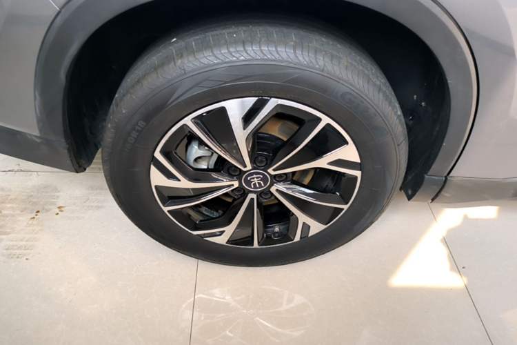 Used BYD Song Pro New Energy 2025 Second-Generation DM-i 75KM Leading Edition Right Rear Wheel Hub