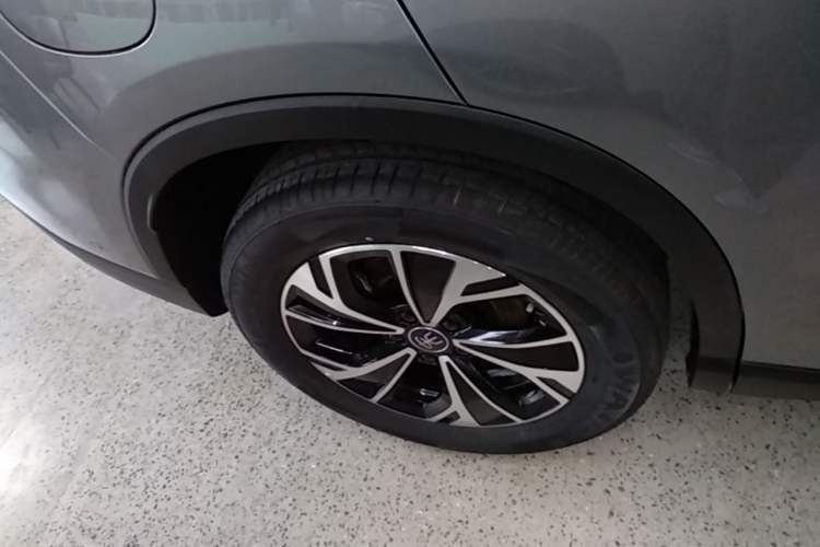 Used BYD Song Pro New Energy 2025 Second-Generation Intelligent Driving Version DM-i 115KM Superior Trim Right Rear Wheel Hub