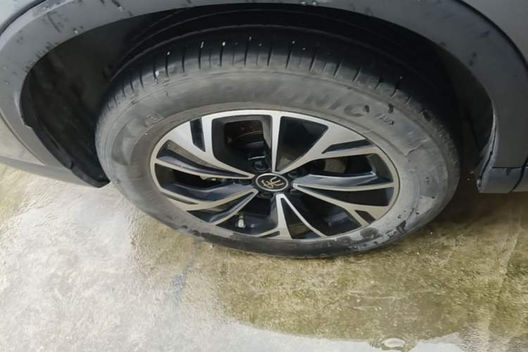 Used BYD Song Pro New Energy 2025 Second-Generation DM-i 75KM Leading Edition Right Rear Wheel Hub