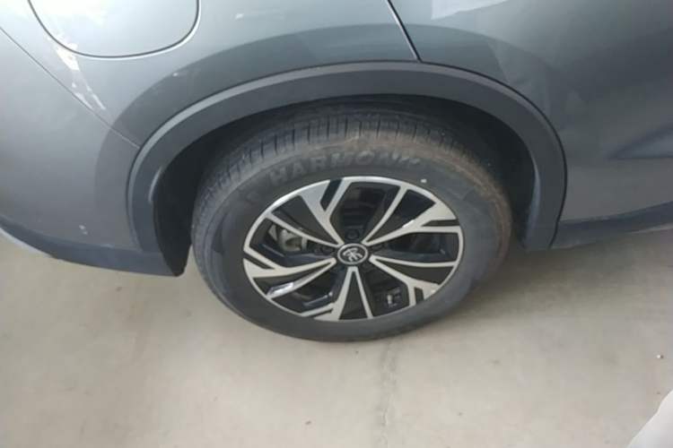 Used BYD Song Pro New Energy 2025 Second-Generation Intelligent Driving Version DM-i 115KM Superior Trim Right Rear Wheel Hub