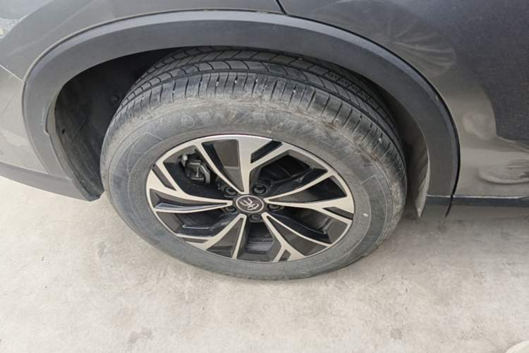 Used BYD Song Pro New Energy 2025 2nd Generation Intelligent Driving Version DM-i 75KM Leading Edition Right Rear Wheel Hub