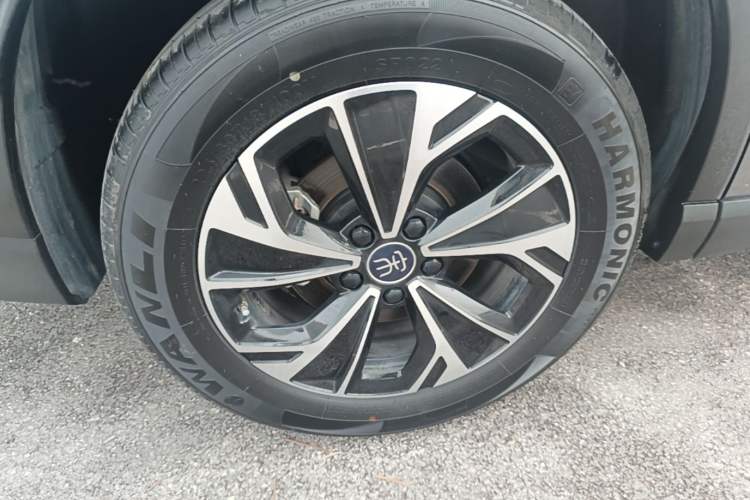 Used BYD Song Pro New Energy 2025 Second-Generation DM-i 115KM Overachiever Trim Right Rear Wheel Hub