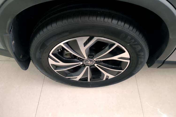 Used BYD Song Pro New Energy 2025 Second-Generation DM-i 75KM Leading Edition Right Rear Wheel Hub
