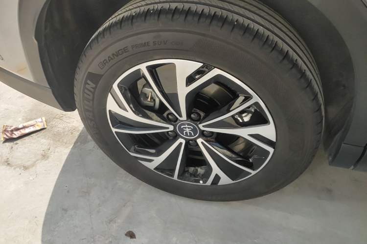 Used BYD Song Pro New Energy 2025 Second-Generation Intelligent Driving Version DM-i 115KM Superior Trim Right Rear Wheel Hub