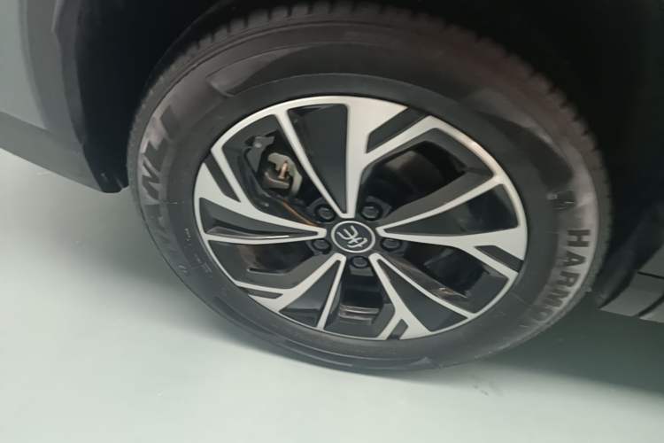 Used BYD Song Pro New Energy 2025 Second-Generation DM-i 75KM Overachiever Trim Right Rear Wheel Hub