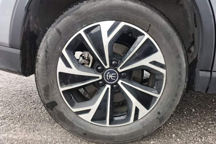 Used BYD Song Pro New Energy 2025 2nd Generation Intelligent Driving Version DM-i 75KM Leading Edition Right Rear Wheel Hub