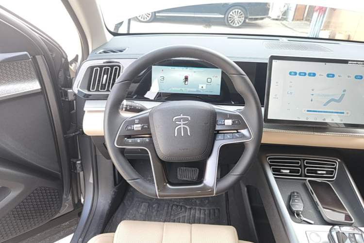 Used BYD Song Pro New Energy 2025 Second-Generation DM-i 115KM Overachiever Trim Steering Wheel