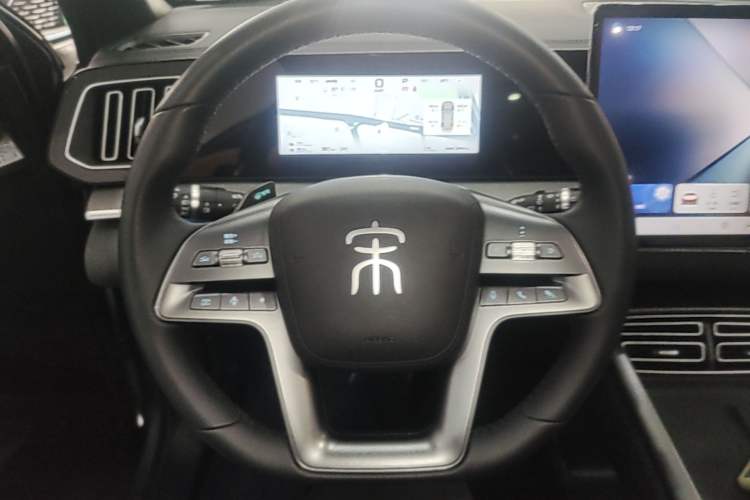 Used BYD Song Pro New Energy 2025 Second-Generation Intelligent Driving Version DM-i 115KM Excellence Edition Steering Wheel
