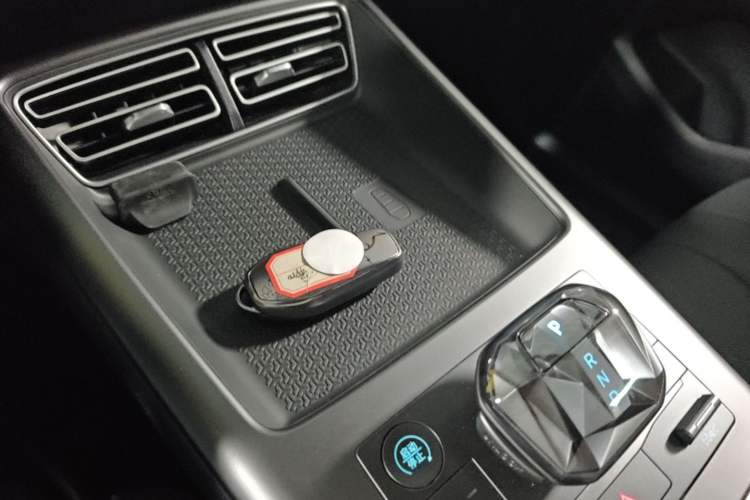 Used BYD Song Pro New Energy 2025 2nd Generation Intelligent Driving Version DM-i 75KM Leading Edition Vehicle Key