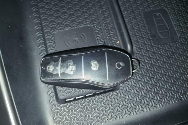 Used BYD Song Pro New Energy 2025 Second-Generation Intelligent Driving Version DM-i 115KM Superior Trim Vehicle Key