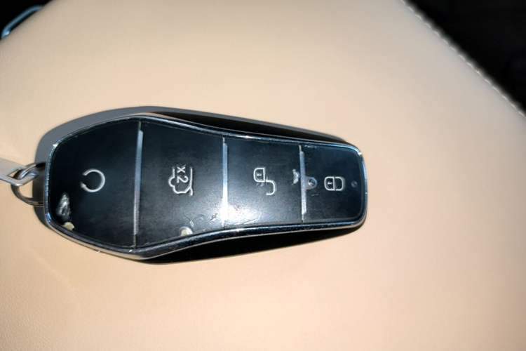 Used BYD Song Pro New Energy 2025 Second-Generation DM-i 75KM Leading Edition Vehicle Key
