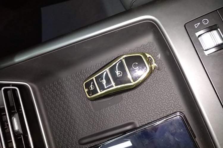 Used BYD Song Pro New Energy 2025 Second-Generation Intelligent Driving Version DM-i 115KM Superior Trim Vehicle Key