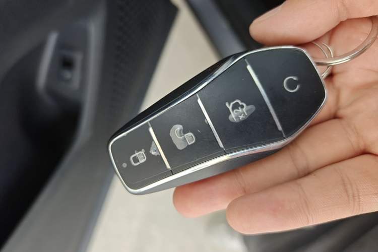 Used BYD Song Pro New Energy 2025 Second-Generation Intelligent Driving Version DM-i 115KM Superior Trim Vehicle Key