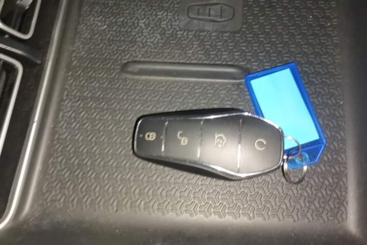 Used BYD Song Pro New Energy 2025 2nd Generation Intelligent Driving Version DM-i 75KM Leading Edition Vehicle Key