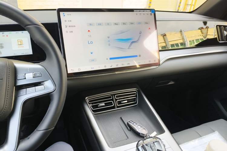 Used BYD Song Pro New Energy 2025 Second-Generation Intelligent Driving Version DM-i 115KM Excellence Edition Audio And AC Panel