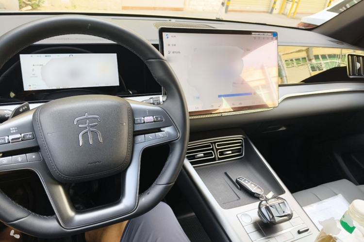 Used BYD Song Pro New Energy 2025 Second-Generation Intelligent Driving Version DM-i 115KM Excellence Edition Center Console