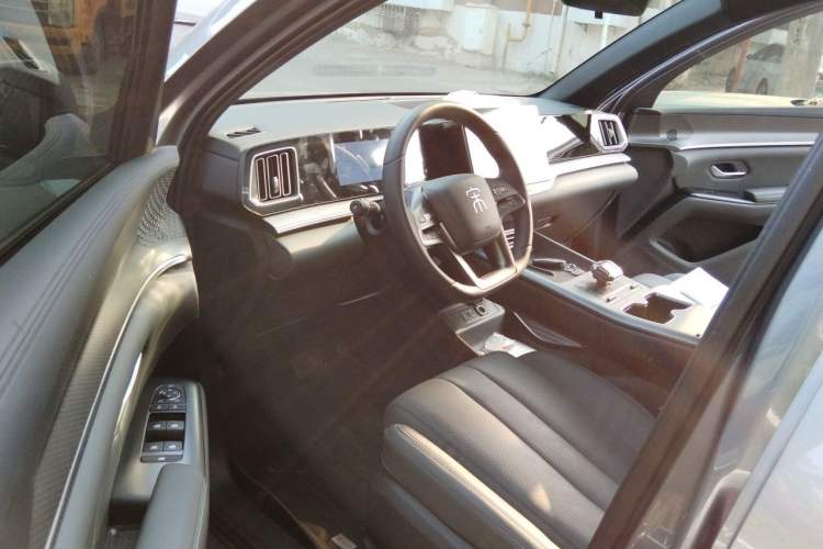 Used BYD Song Pro New Energy 2025 2nd Generation Intelligent Driving Version DM-i 75KM Leading Edition Driver Seat